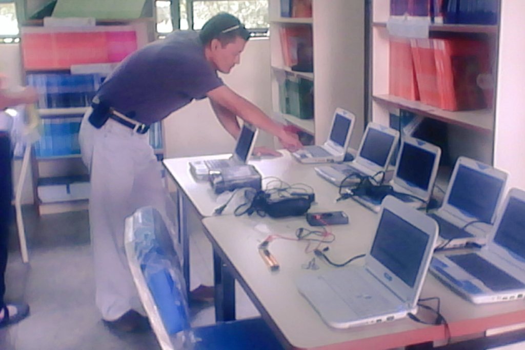 munescolar5's tweet image. #RecursosParaElAprendizaje #CayapaCanaima Reparación de Cargadores #LBManuelABriceño #LaBarinesa @rodulfohumberto