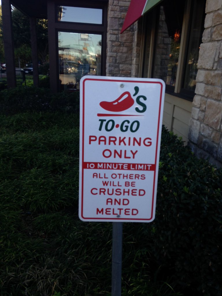 jaycoby5's tweet photo. Chilies parking lot #savage https://t.co/Hcgyir9zbQ