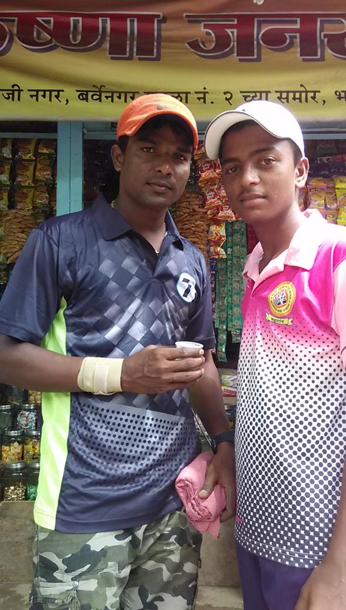 SureshNavle48's tweet photo. Me And Tennis Cricket No.1 Plyer ..
Krishna Satpute... https://t.co/zlj3jsjRUn