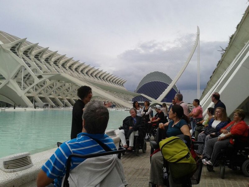 Viajar sin limites es posible <a href="/AlbaEstor/">Alba Estornell</a> #elsubmarinovlc bit.ly/1PCp387