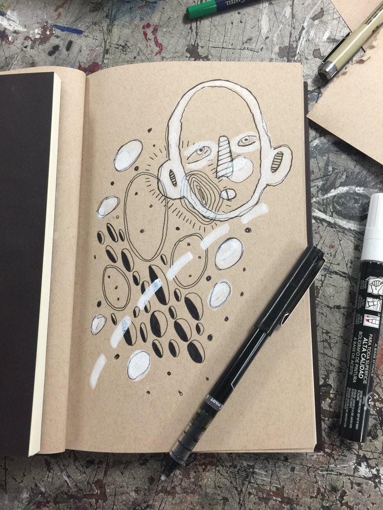 annabanana tweet media