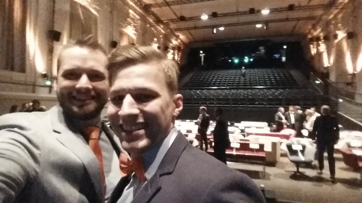 Studify's tweet photo. @futurezoneat Award, Baby :D https://t.co/d4hWCthouB