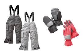 preparando los monos térmicos para la nieve <a href="/RolandoACuevas/">Rolando Cuevas</a> <a href="/RaulWebMovil/">Raúl Web Móvil</a> #cmahcc