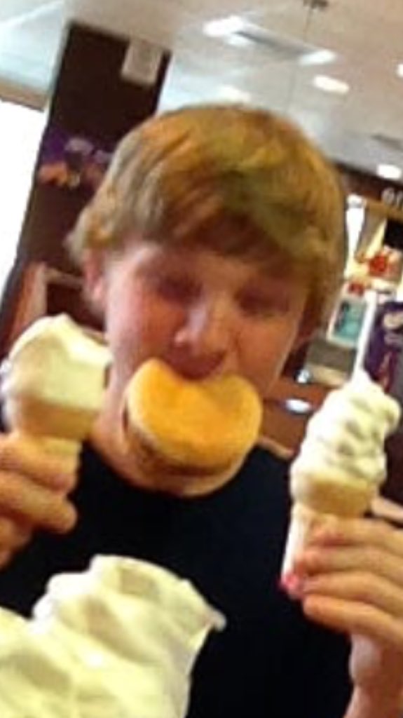 abbys_face's tweet image. Scientists just released the secret ingredient in Mcchickens