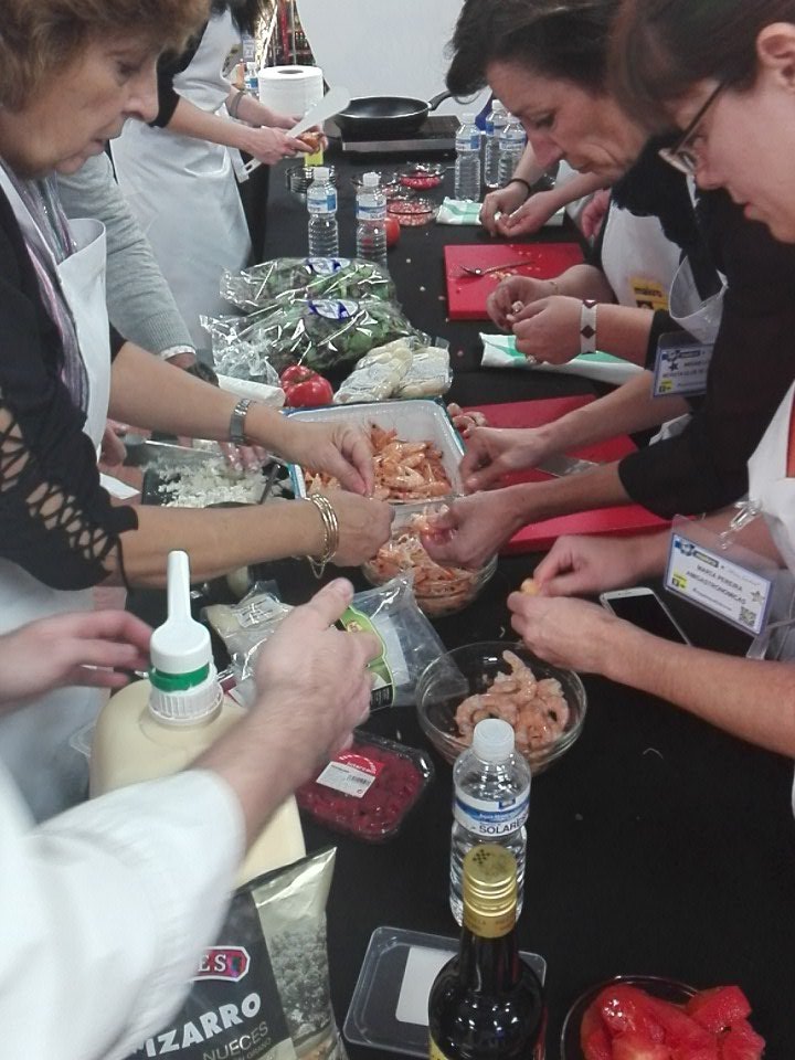 makroESP's tweet photo. Arranca la cuenta atras, 15 min para preparar las tapas y ya comienzan los nervios #appmapasabores https://t.co/nibjFH6Q7B