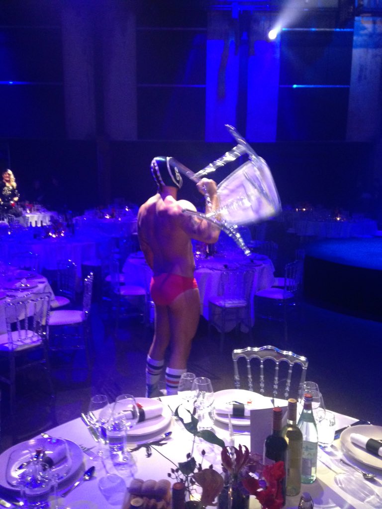 atelierttbone's tweet photo. Uitreiking #ARC15! Aan tafel! https://t.co/Nw1wLeWwUX