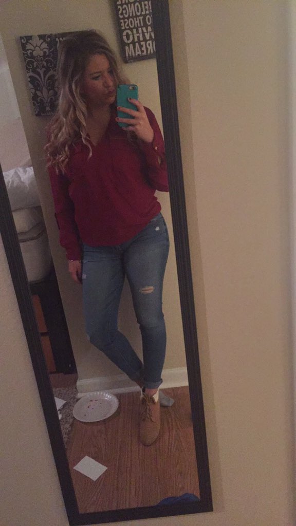 AlexisRaeCampos's tweet photo. Ohio, here I come. 😁❤️😍😋 #letsgetsweird https://t.co/RfoPrUv6kS