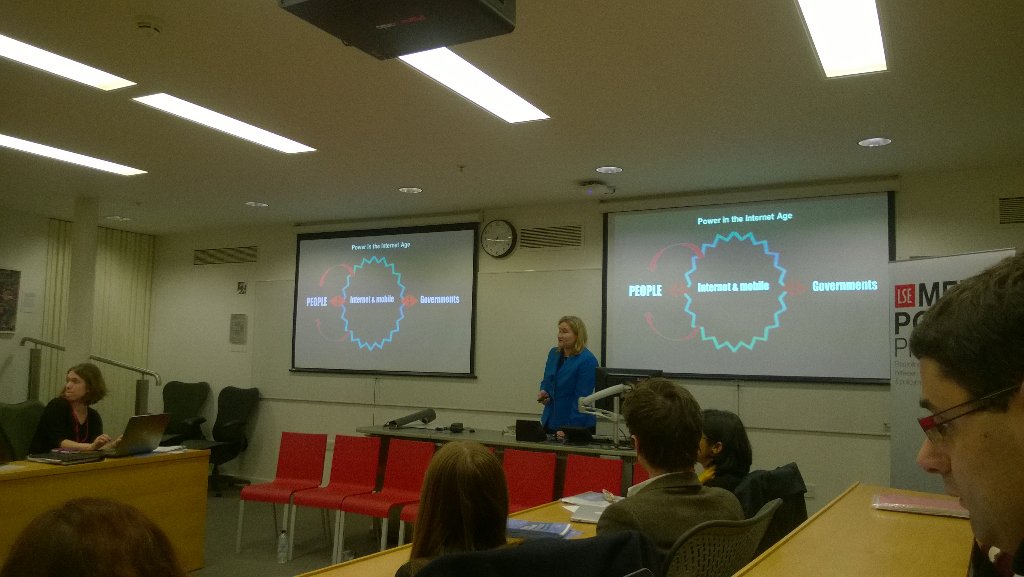 lucaschiavoni's tweet photo. @rmack starts with a powerful slide here at @LSEmediapolicy #bytesandrights https://t.co/y2VDAuZlMl