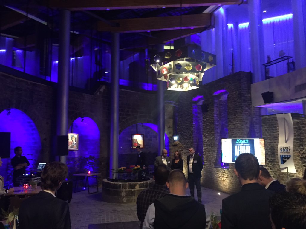 norbertpoels's tweet photo. Top bijeenkomst van @JongLWV met presentatie plannen #jonglwv 2.0 en workshop #verandermanagement. #gewoondoen https://t.co/119QGAypLA