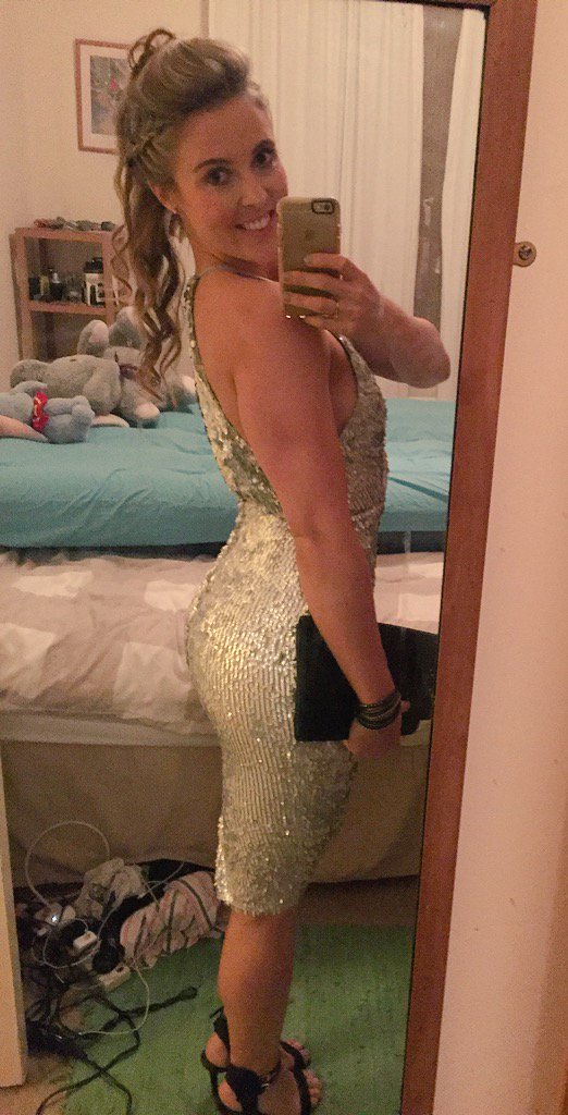 RealHannahMills's tweet image. En route to #CosmoBlogAwards in this little number🎉 eeeekkkkk!!!