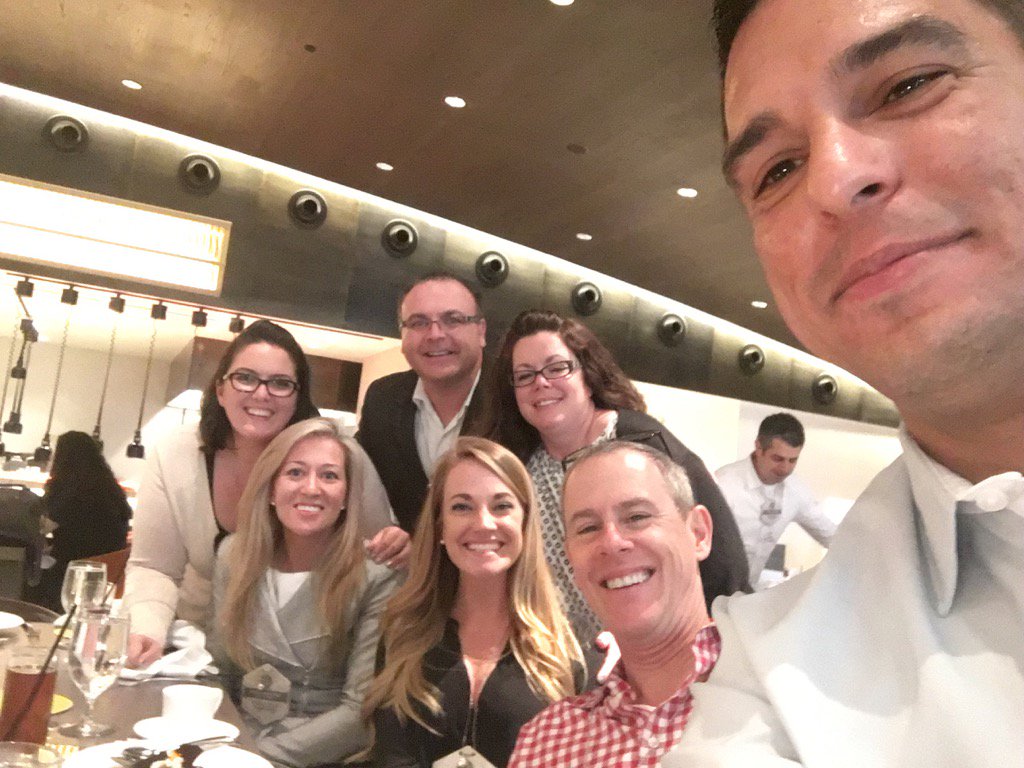 Auna_GC's tweet photo. @ShayBrownEvents @verge_beyond @PaulMorsePhoto #engage15 having so much fun! @engagesummits @FSOrlando https://t.co/Hr4RfTgQU6
