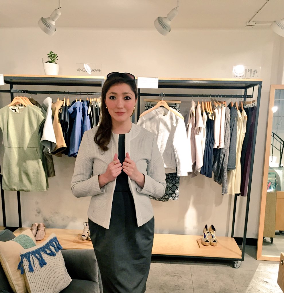ZairaMarino1's tweet photo. ¿¿El chaleco o el saco??  

@Sepiacouture resultó mi marca favorita de boutique Lorenza en la Condesa #YoSoyLorenza https://t.co/a2XdWFdtSH