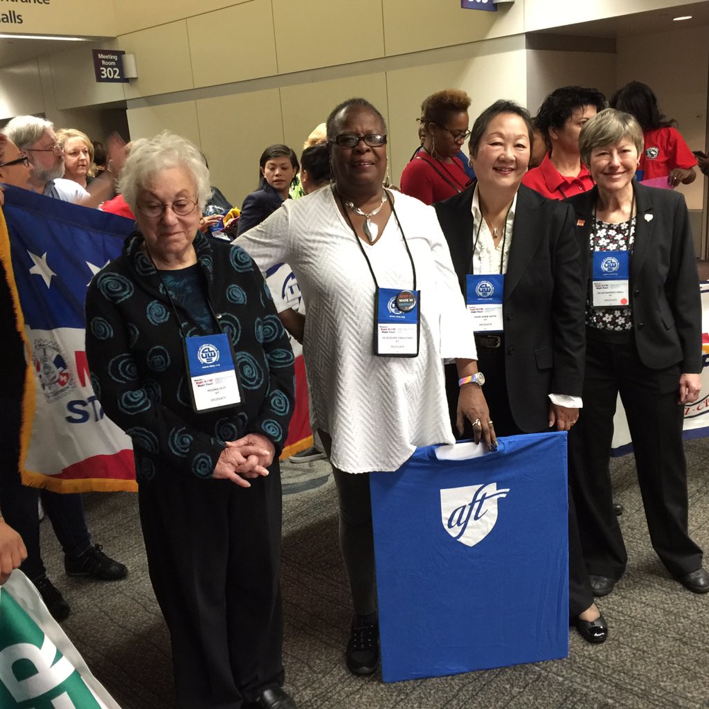 CordyAFT's tweet image. #righttimerightnow AFT CLUW  proud @AFTunion