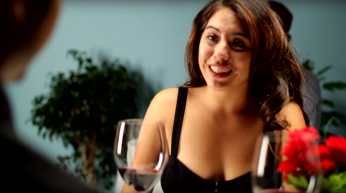 LuchadorCoreano's tweet photo. A million dollars or a date with @carmyncita? Her eyes and smile and dimples are priceless. I'll take the date! https://t.co/9ltYYRPy3P