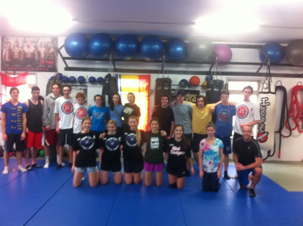 TOSHathletics's tweet photo. Big thanks to Richard @IslandImpactMMA for hosting PE classes this week. Awesome sessions. #BobAndWeave #OneTwoCombo https://t.co/pSssLCPnZQ