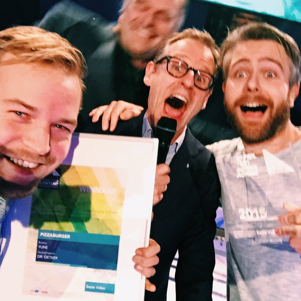 Lennartdejong's tweet photo. Voor de tweede keer op rij grand Prix Content Marketing met @YuneSocial voor beste video met pizzaburger! #gpcm15 https://t.co/RVJ5QH7wbs