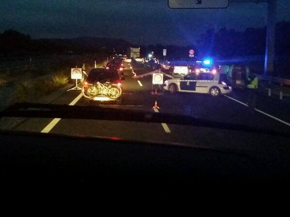 guardiacivil's tweet photo. Esta noche, como todas, cientos de compañeros velan para que al despertarte todo esté como lo dejaste...o mejor https://t.co/SenorH9Ldt