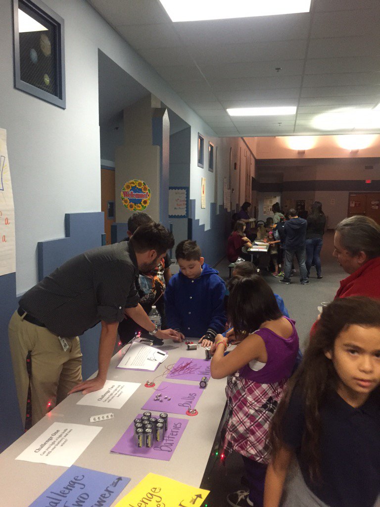 CSDBishop's tweet photo. Science Night at Tarver 😀 @csdjsoto #csdpln #csd83 https://t.co/7VTjCZMk8a
