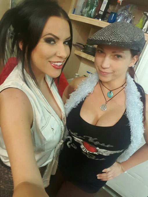 On set yesterday with this mega babe @NickiHunter shooting for @venusgirlsrule https://t.co/v6yMgEA1<a class="tags" href="/tag/nickihunter">@nickihunter</a><a href="/tag/newprofilepic"class="tags"><span>#newprofilepic</span></a>