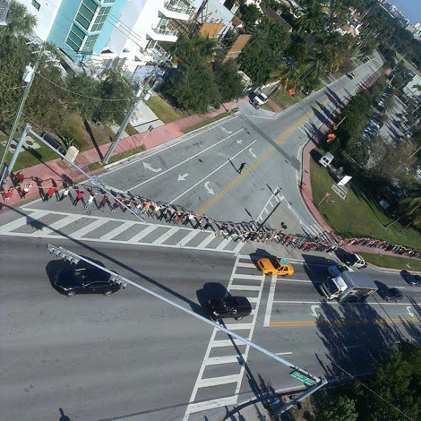 MiamiBeachEdu's tweet photo. #TBT Aerial shot of Miami Beach Senior High students holding links at the Link Ceremony https://t.co/gqDU8wAS7B