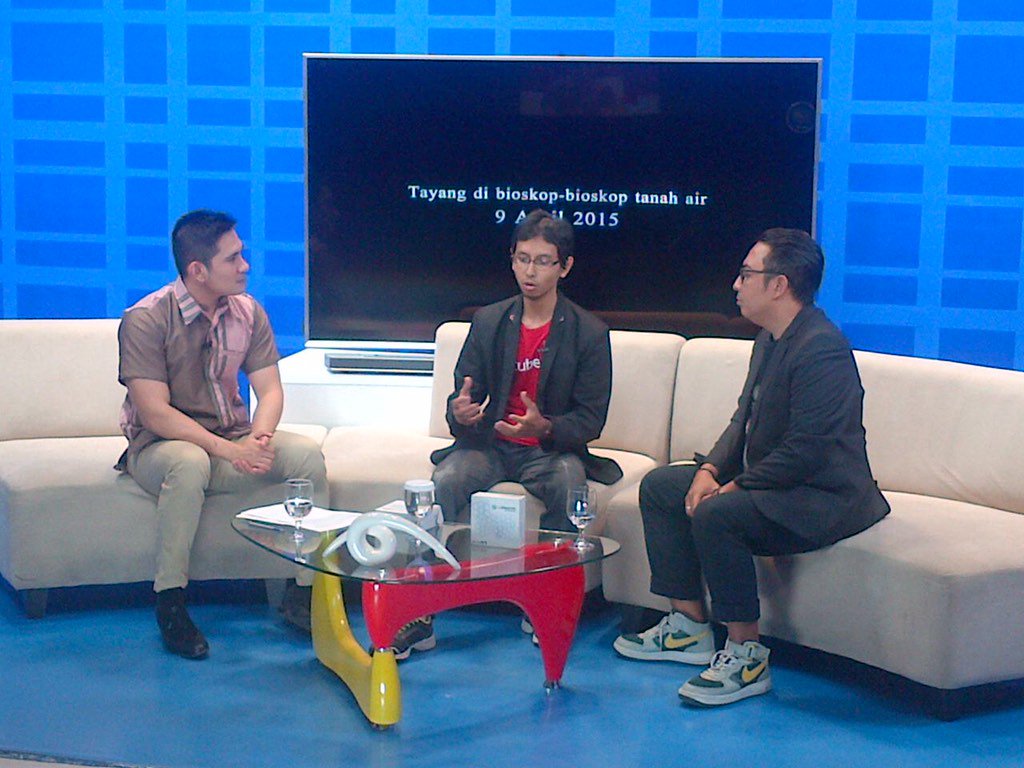 A_Sugiarto2015's tweet photo. Tyo Avianto founder @cubeacon keluarga besar Indigo Apprentice Award2015 @ddbaccelerator techtalk MNC TV kmren👍😘 https://t.co/16iIeTYFtI