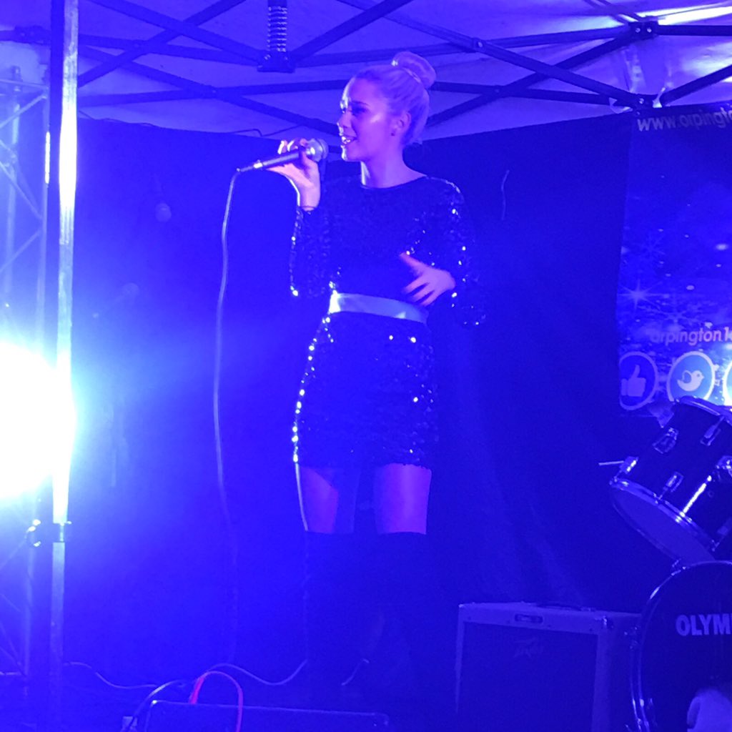 ofavisionLTD's tweet photo. @_ALICE_official lighting up #Orpingtion #Christmaslight @mattatfamous @Orpington1st @Studio74Dance https://t.co/hajJF4e9nJ
