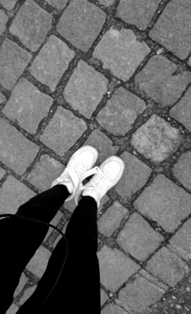 Sofal0987's tweet photo. #LeiseHörIchDeineSchritteZuMir👬(Sofal)%📄😙 https://t.co/Q6lXdb1j0T