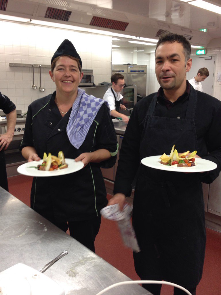 Masterclass 1e jrs koks door Anne van der West, topchef finalist.Super! Martin en Hinke deden het top!@NP_Euroborg