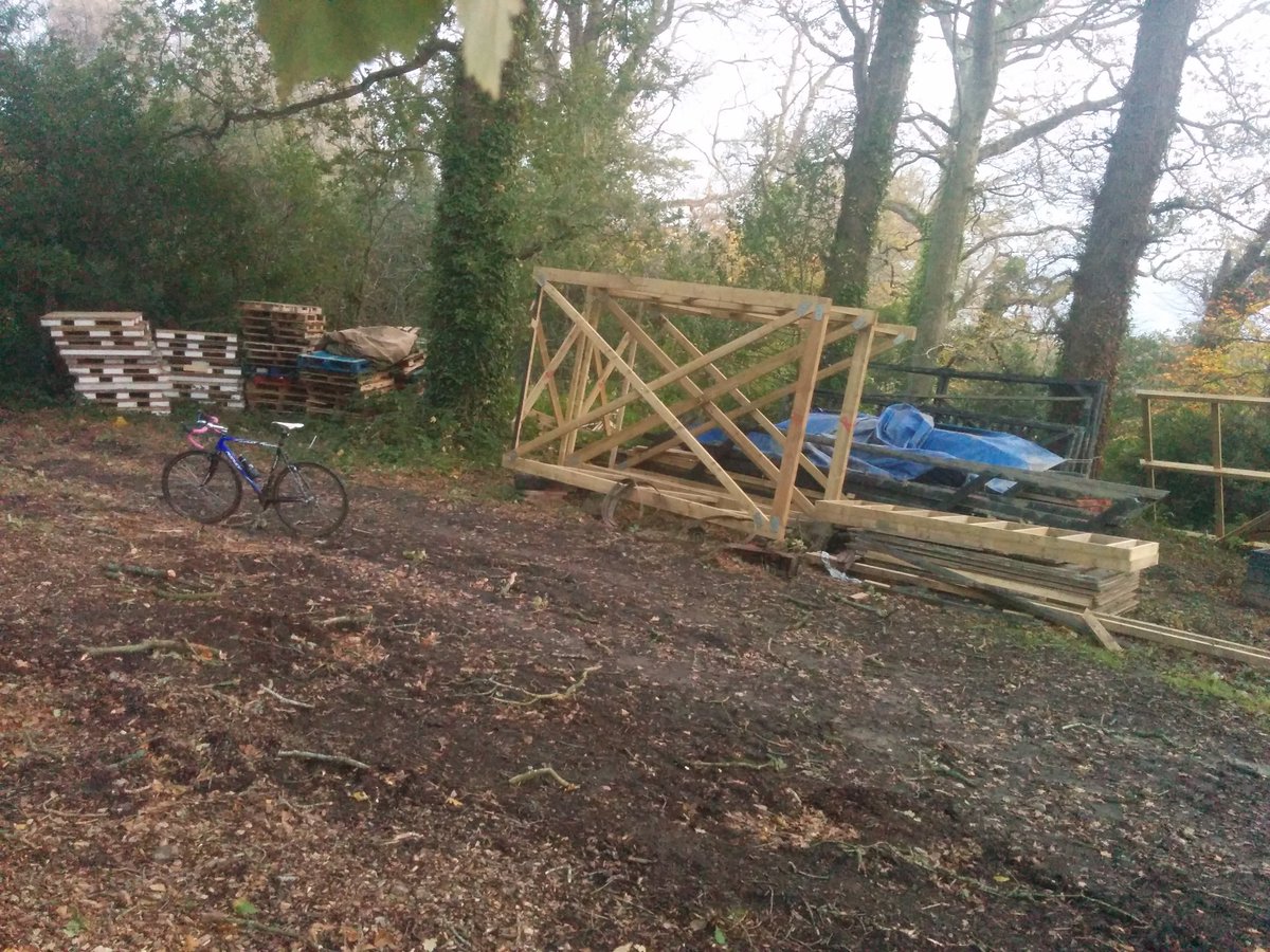 DCyclocross's tweet photo. Barriers.... https://t.co/JvcDNc8EOY