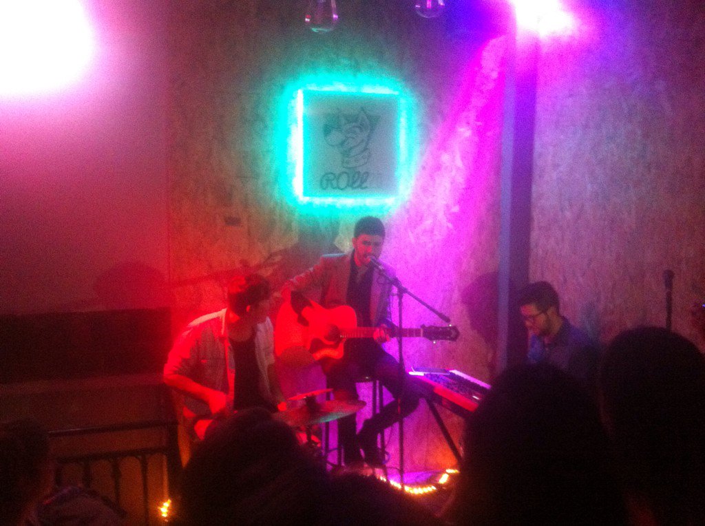 <a href="/SerraVilchez/">Alex Serra</a> El niño lo peta, ahora en @Dogandrollbar con <a href="/danibleca/">daniblesa</a>