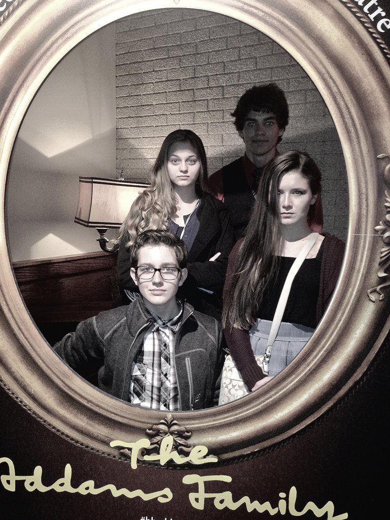 BeefandBoards's tweet photo. RT @Lexihope10: Had a grand 'ol time at the Addams family *snap*snap* #BBAddams https://t.co/fhS9CXJV3L