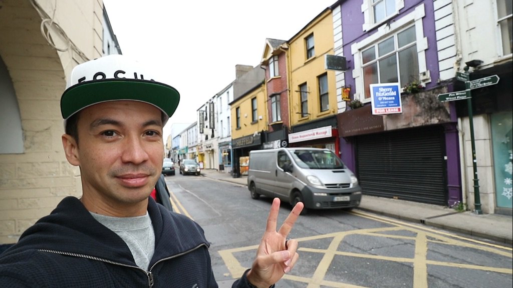 LaidbackLuke's tweet photo. Not many athletes on the streets of #Athlone #Ireland on @KarmaAthlone1 soon! #LBLFocus https://t.co/64Z6ZML1CY