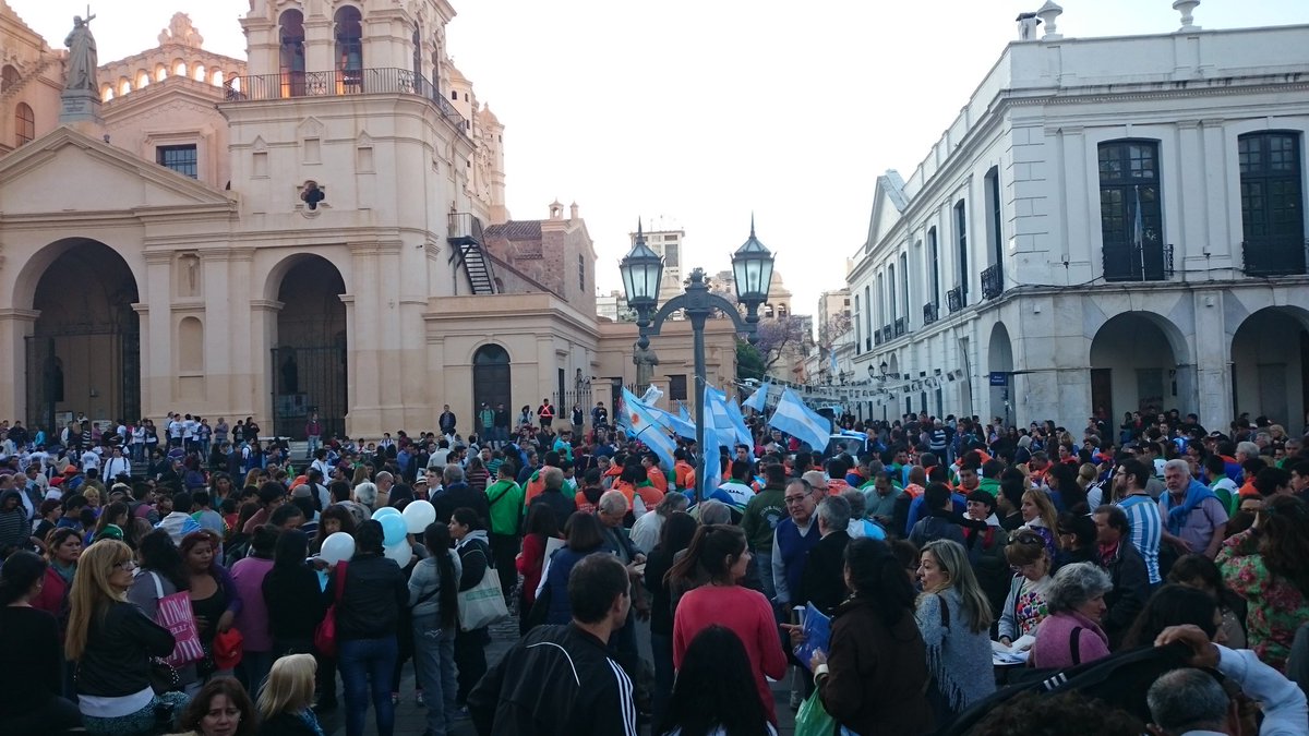 MAURYAMBROSI's tweet photo. En Córdoba  #MejorScioli https://t.co/2ejU89l1fW