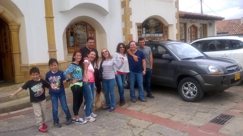 JacpCastro's tweet photo. #familytime #thanksGod https://t.co/bNLrb82qK0