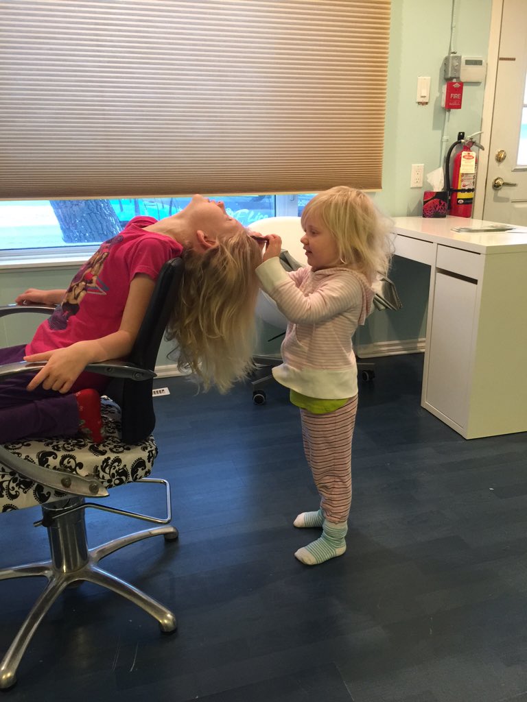 sliceolice's tweet photo. Teaching them lice awareness early #noliceonus #workinghard https://t.co/hklNVuZ7dv
