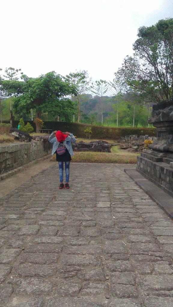 riskaTull's tweet photo. Udah bener blm hidupnya? Jgn suka ngrusin hdpku ya .. krna yg sy lakukan blm tnt anda bisa lakuknan! :) https://t.co/ExcxUqyP85