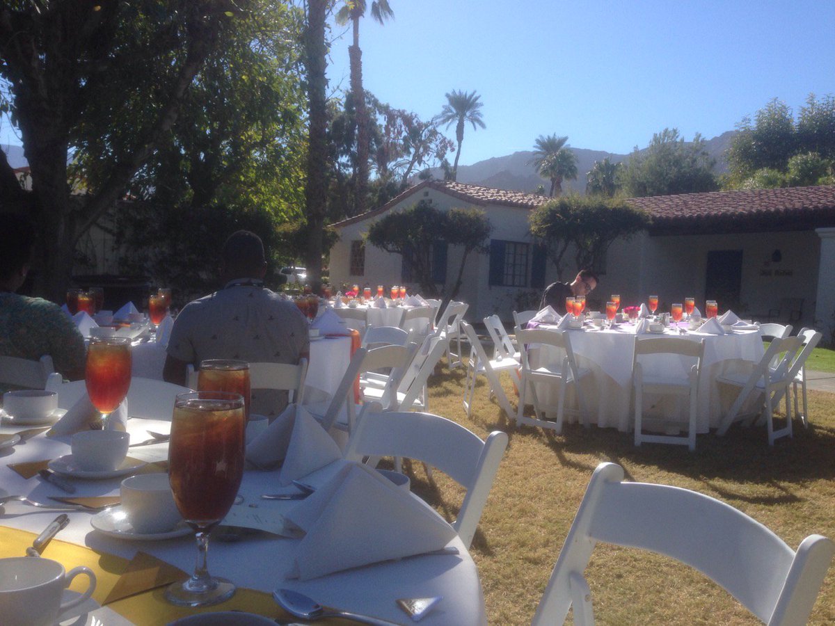 How can business positively impact society's health? Great lunch discussion at #TEDMED2015 <a href="/TEDMED/">TEDMED</a> <a href="/RWJF/">RWJF</a>