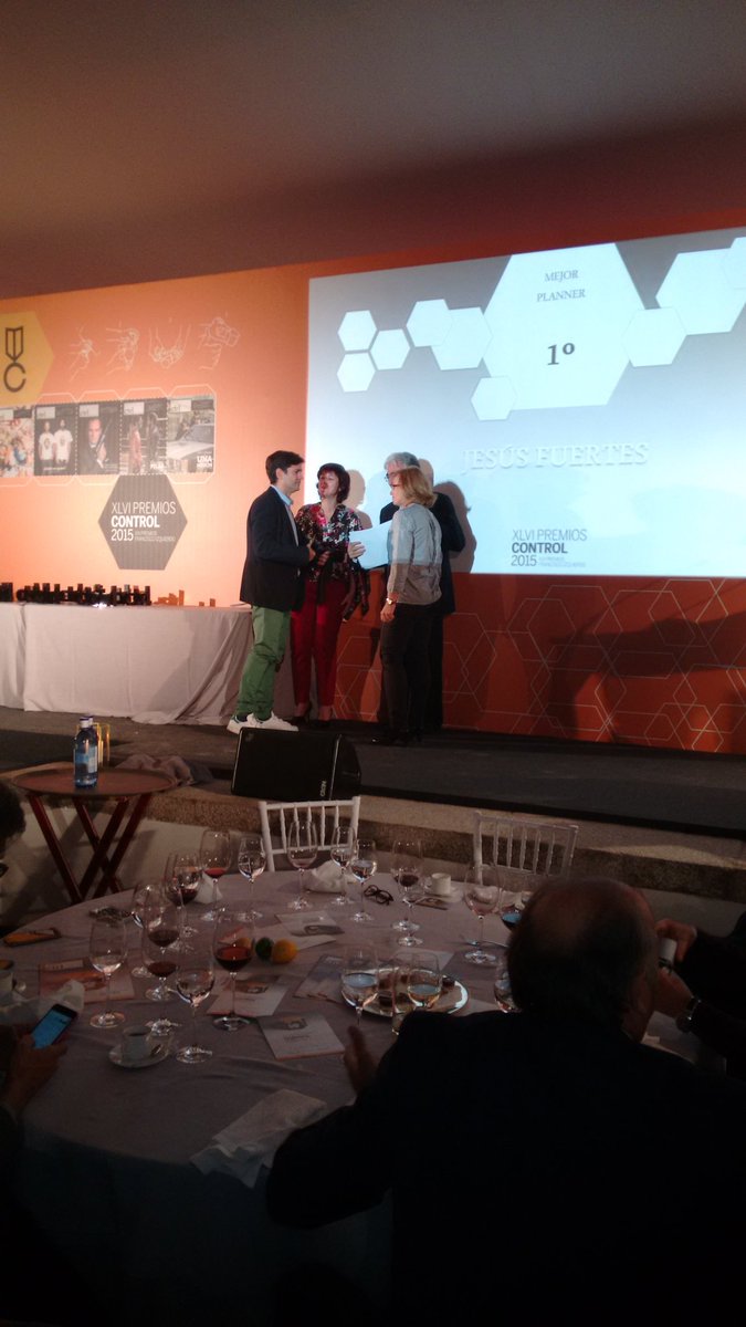 TBWA_es's tweet image. Nuestro @jesusfuertes recogiendo el premio al mejor planner. Felicidades!! #premioscontrol
