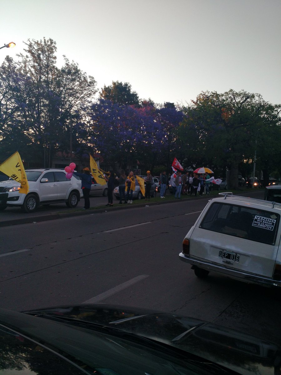 nicocasado's tweet photo. Cierre campaña #SEC14 el 22 #Cambiemos @mauriciomacri presidente!! @ucrlacatorce @Procbasecc14 https://t.co/NNYXEDVZkx