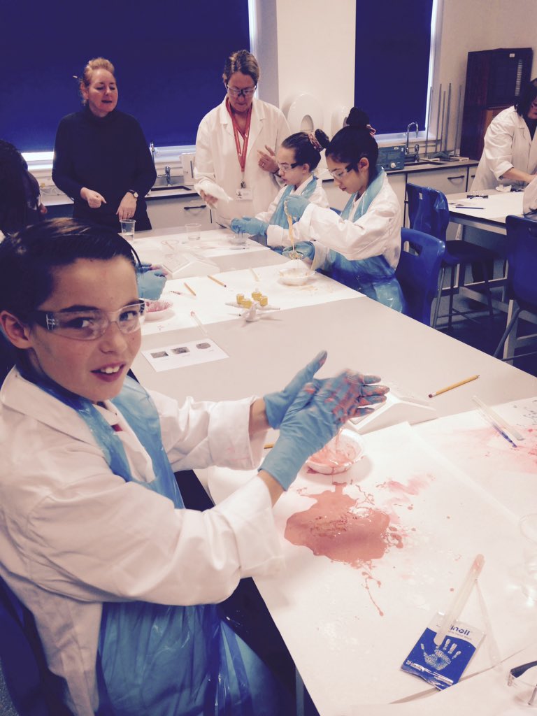 CorpusChristi_K's tweet photo. P7 #WeAreScientists #awesomeexperiments @Miss_JQuinn https://t.co/NSBfcLSumD