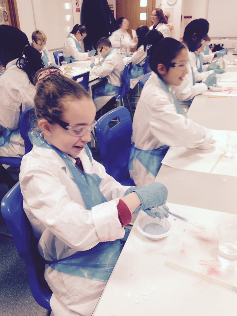 CorpusChristi_K's tweet photo. P7 #WeAreScientists #awesomeexperiments @Miss_JQuinn https://t.co/4Vrti75i0O