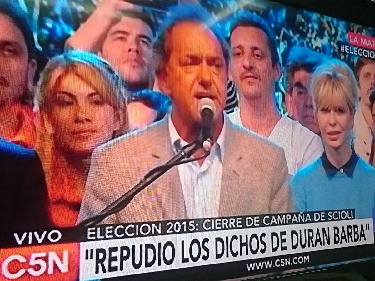 AteneoparalaV's tweet photo. "El miedo lo genera el otro candidato cuando dice que va a sacar los subsidios" #MejorScioli https://t.co/gzkmmD4gSO