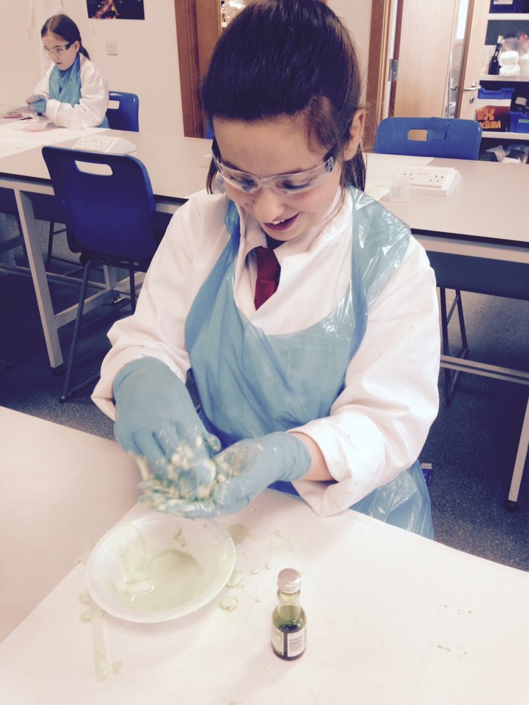 CorpusChristi_K's tweet photo. P7 #WeAreScientists #awesomeexperiments @Miss_JQuinn https://t.co/Yta3Er39z1