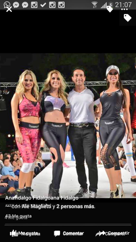 carashermosasok's tweet photo. Las diosas de @SabriRavelli @virchugallardo y Maglietti en un tremendo DESFILE https://t.co/FushJQaXkx