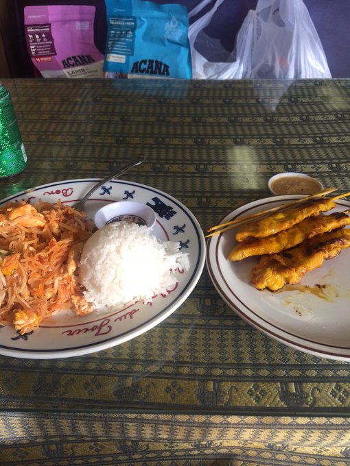 Lunch date with bae 😂 https://t.co/eF0WMvDYba<a href="/tag/sexy"class="tags"><span>#sexy</span></a><a href="/tag/og"class="tags"><span>#og</span></a><a href="/tag/eminem"class="tags"><span>#eminem</span></a><a href="/tag/fuckme"class="tags"><span>#fuckme</span></a>