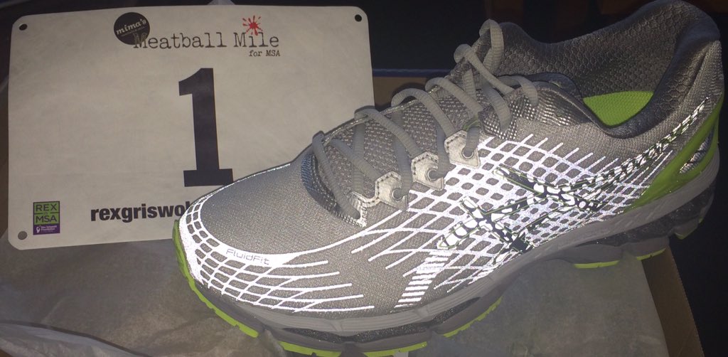 MeatballMile's tweet photo. Enter to win a pair of @ASICSamerica shoes from @RidgefieldRunCo by referring a friend to https://t.co/uSudxKS1jY! https://t.co/n0a1Rn06VL