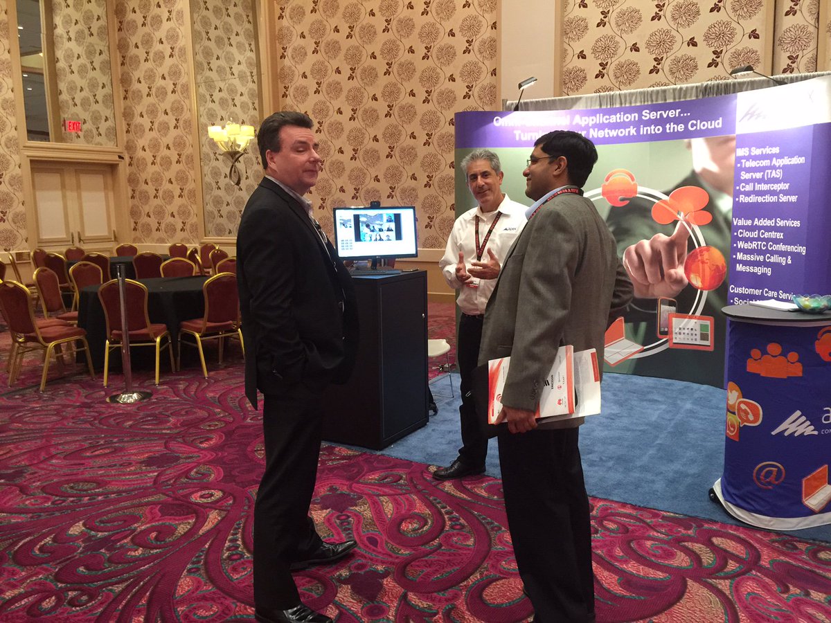 APEXComm1's tweet image. Great seeing @ironmangro working the #cloudpbx &amp;amp; #hostedpbx deals with #MVNO and #MNO
#PBX #WebRTC #LTENA #LTE #IMS