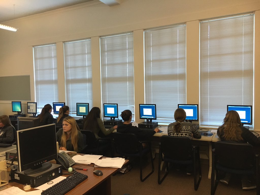Tam_ATC's tweet photo. Varsity Girls Soccer @impacttest baseline testing today. #strivetoprotect https://t.co/W4b3nphxIu