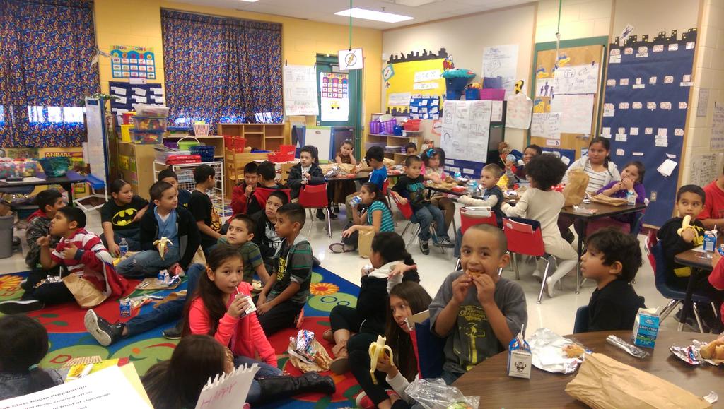 NISDMartinK's tweet photo. Mrs.Sia's class and 4th grade buddies had fun today! https://t.co/nv84tOMWGj