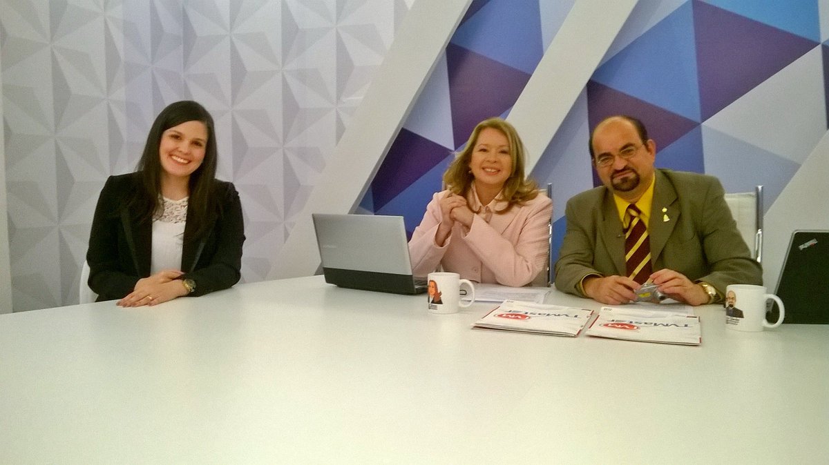 GiovanniMeirele's tweet photo. Advogada | #SindimóveisPB #AliceQueiroga #TVMaster #Canal20 #NETHD com @GiovanniMeirele @BethMenezesPB @Masterizando https://t.co/jhpBaFB2XH